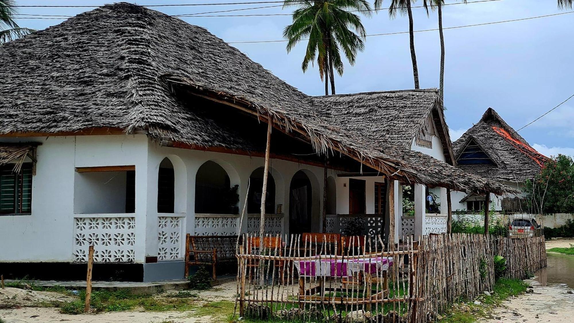 Hotel Afrobukuu House Paje Exterior foto